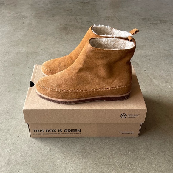 Steve Madden Tommy Tan Suede Moccasin Style Wool Linned Cozy Boots 8 Womens - Picture 1 of 6